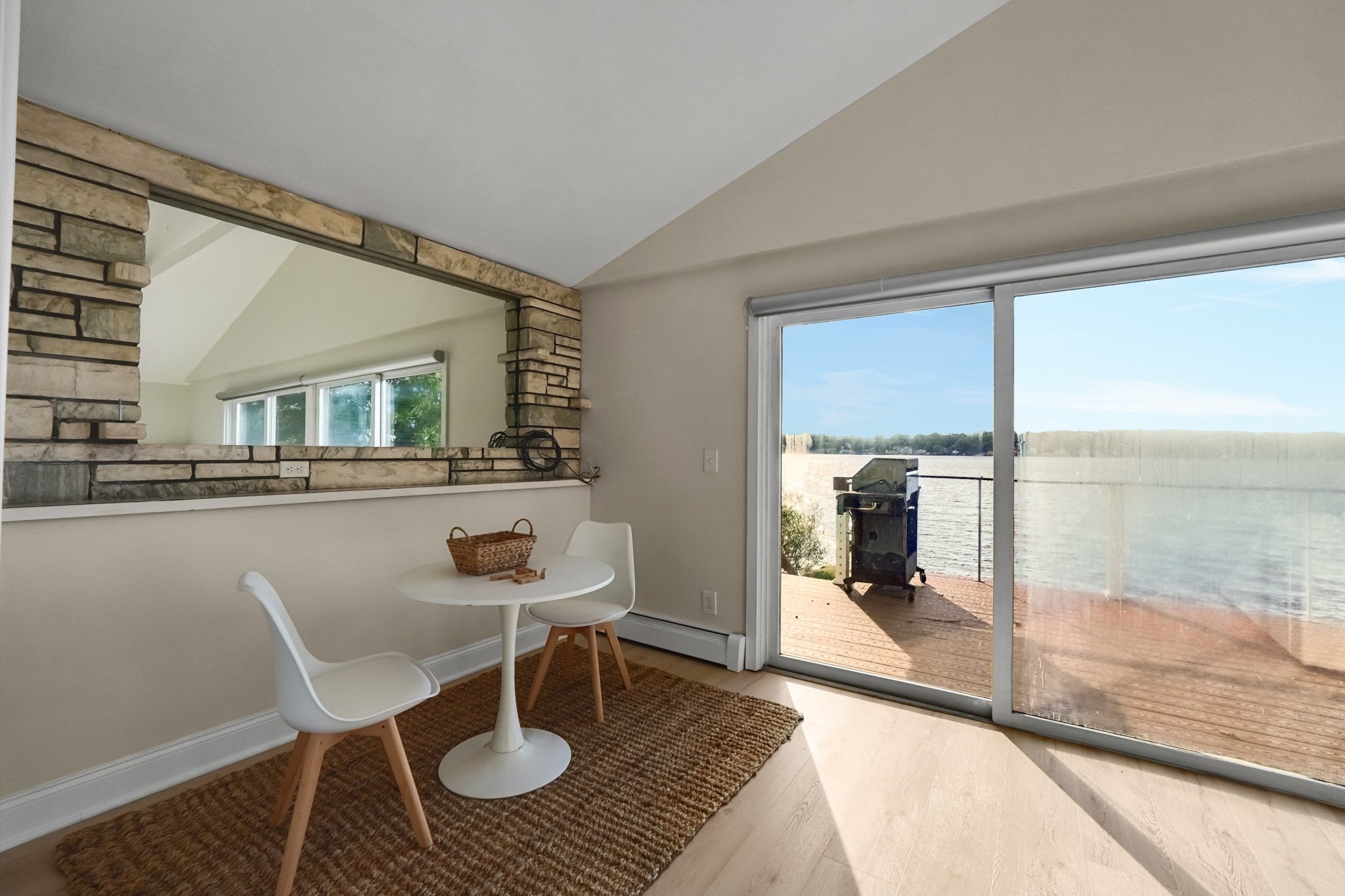 23 Plymouth Blvd, Westport, MA Photo #7