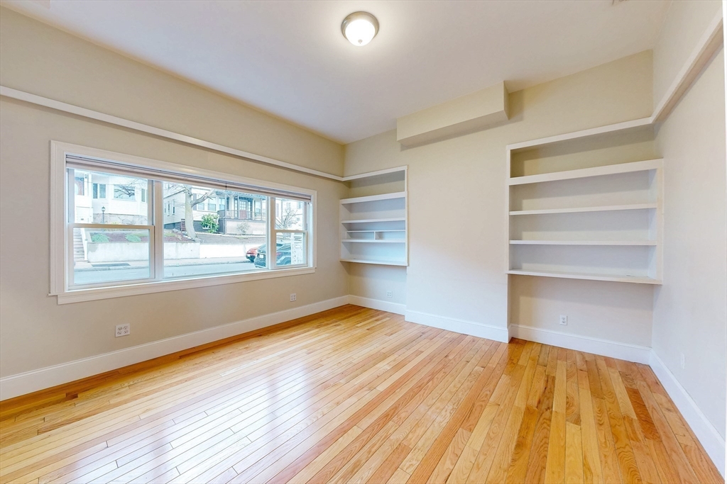 122 Franklin Ave 2