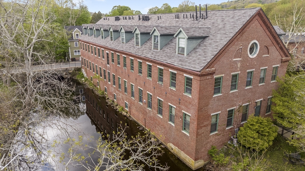 25 Pond St #210, Amesbury, MA Photo #1