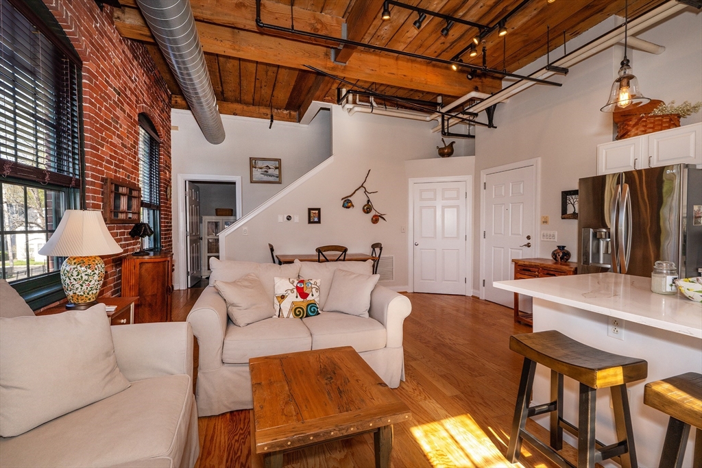 25 Pond St #210, Amesbury, MA Photo #4