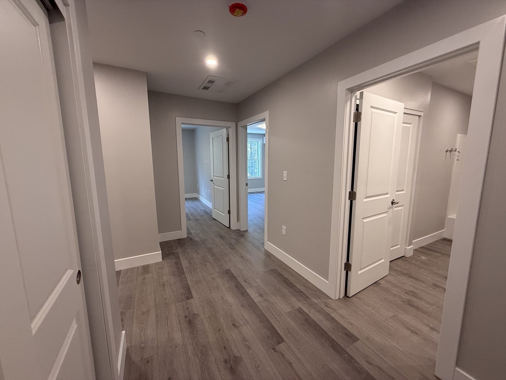 251 Sladen Street 304