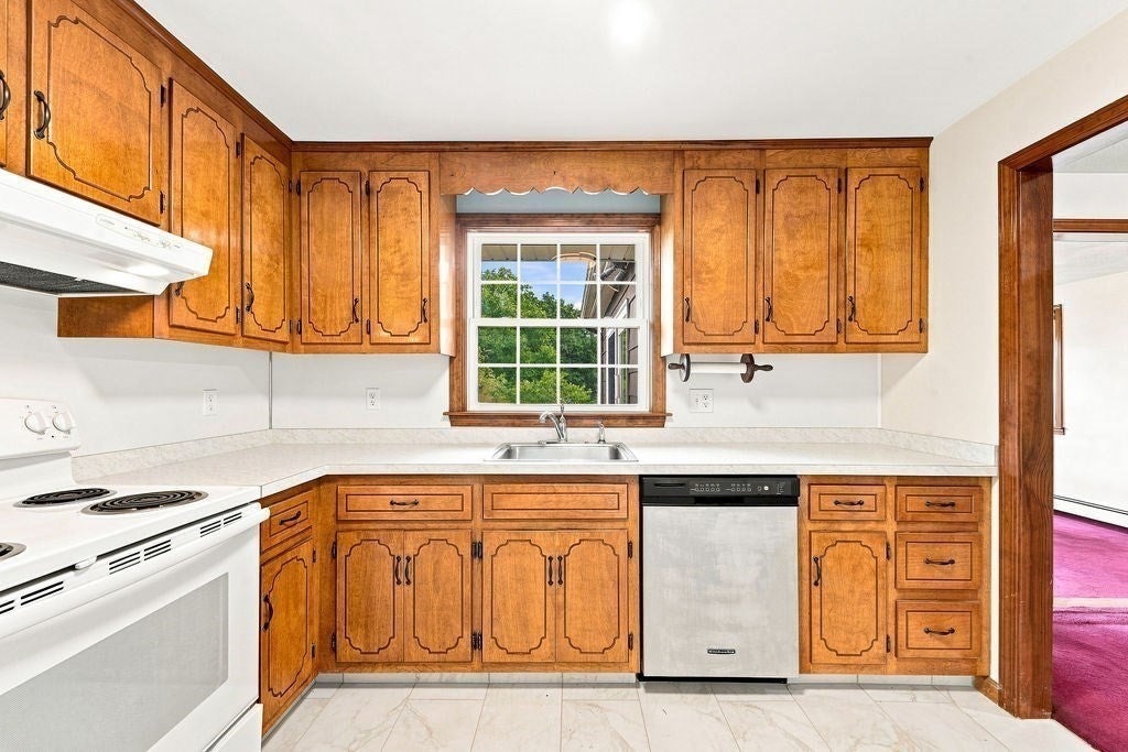 532 Union St, Franklin, MA, 532 Union St, Franklin, MA Photo #5