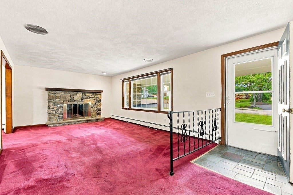 532 Union St, Franklin, MA, 532 Union St, Franklin, MA Photo #3