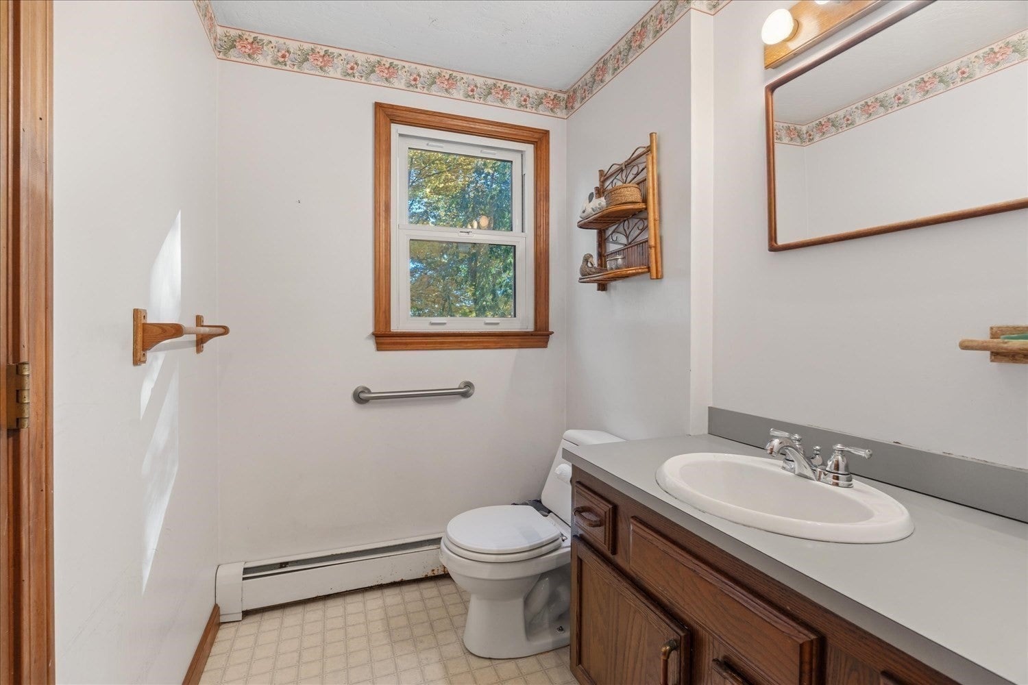 59 Iroquois Street, Worcester, MA Photo #12