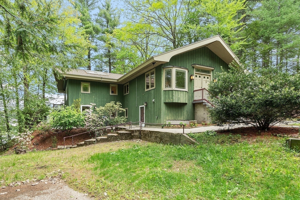 260 Fort Pond Rd