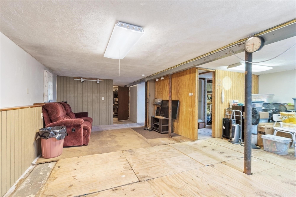 10 Meadowglen Rd, Billerica, MA Photo #24