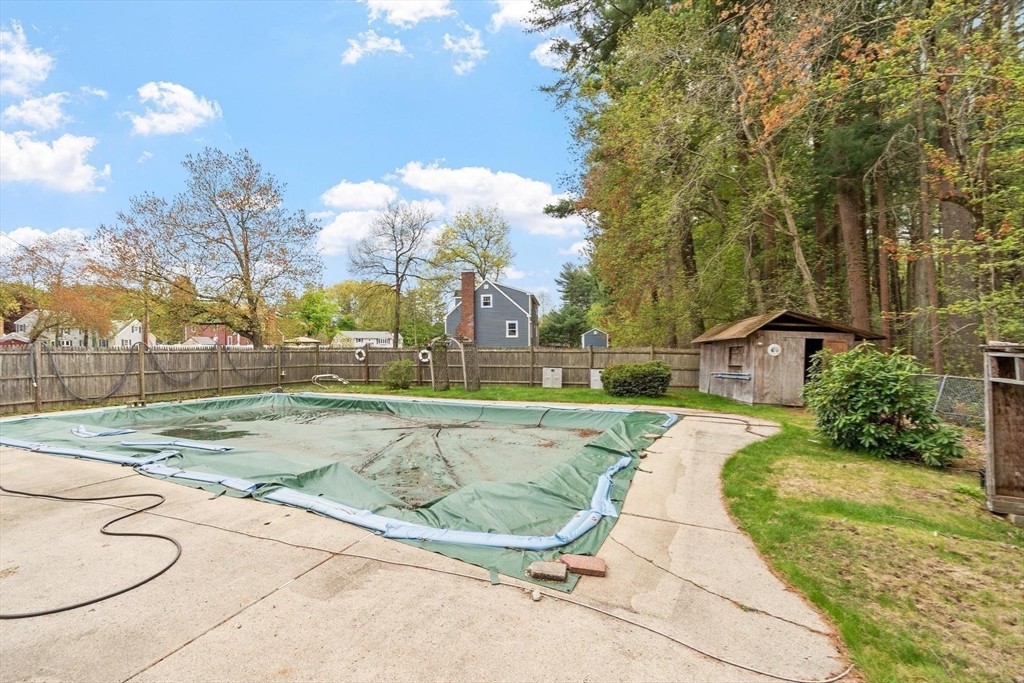 10 Meadowglen Rd, Billerica, MA Photo #29