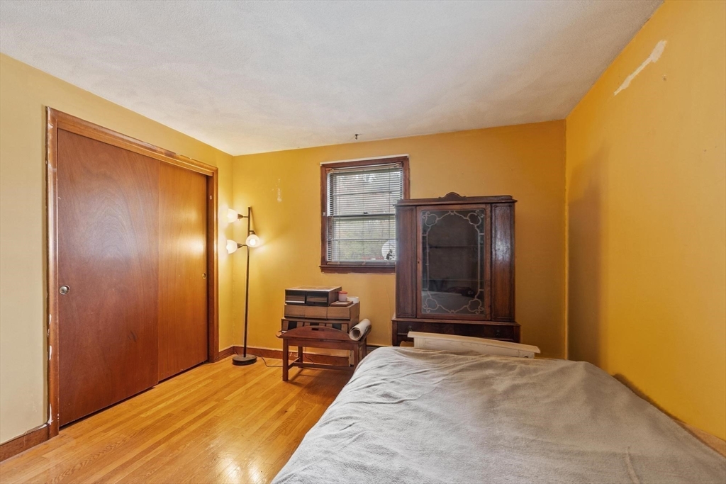 10 Meadowglen Rd, Billerica, MA Photo #19