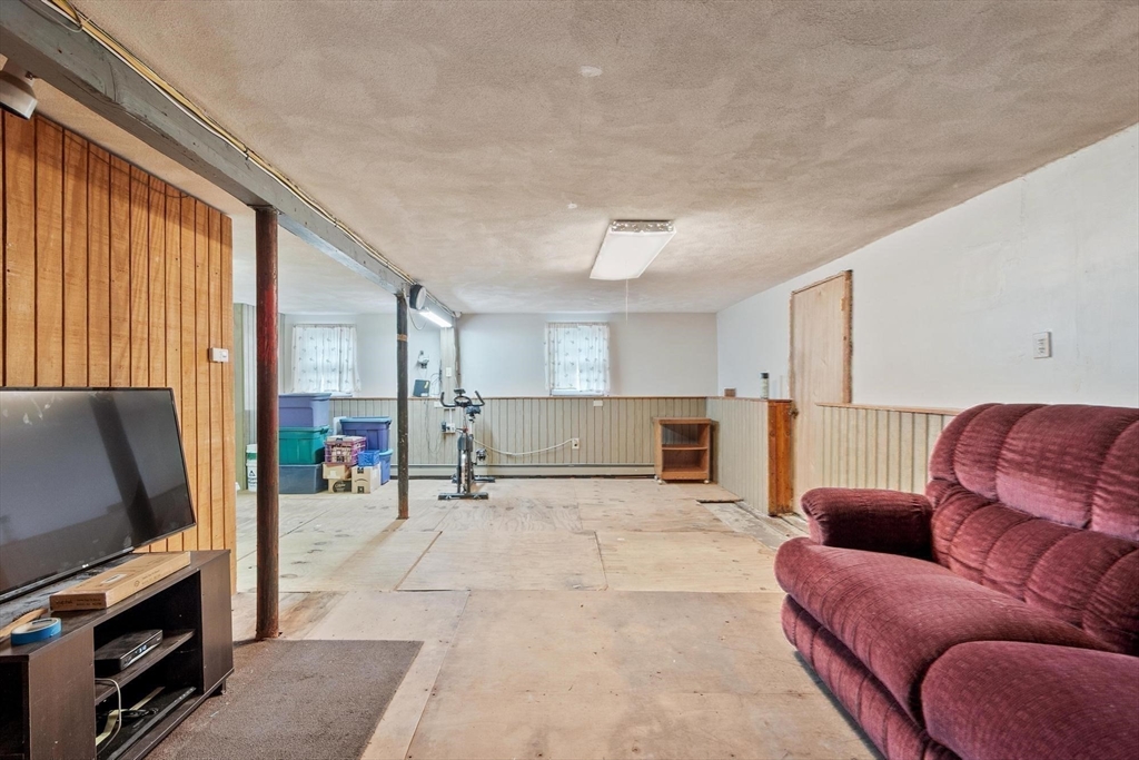 10 Meadowglen Rd, Billerica, MA Photo #23