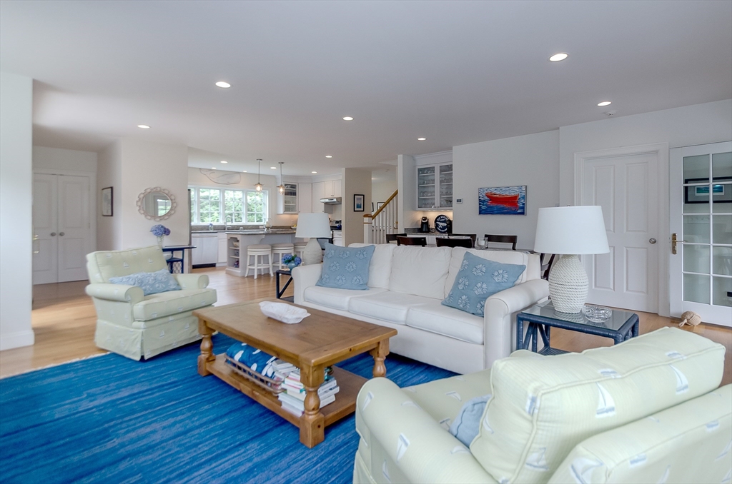 34 Nonquitt Ave