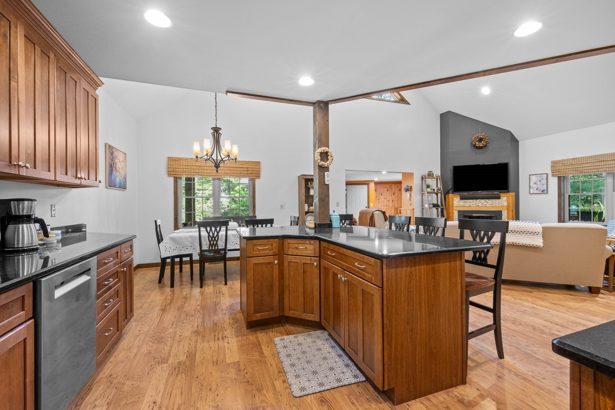 108 Remick Dr, Tamworth, NH Photo #21