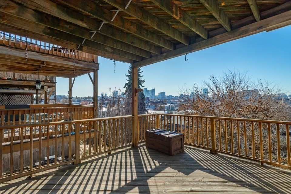 304 Bunker Hill St 1