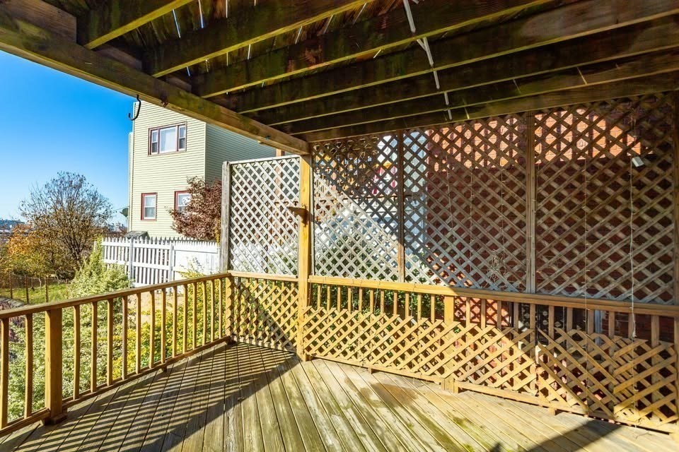 304 Bunker Hill St 1