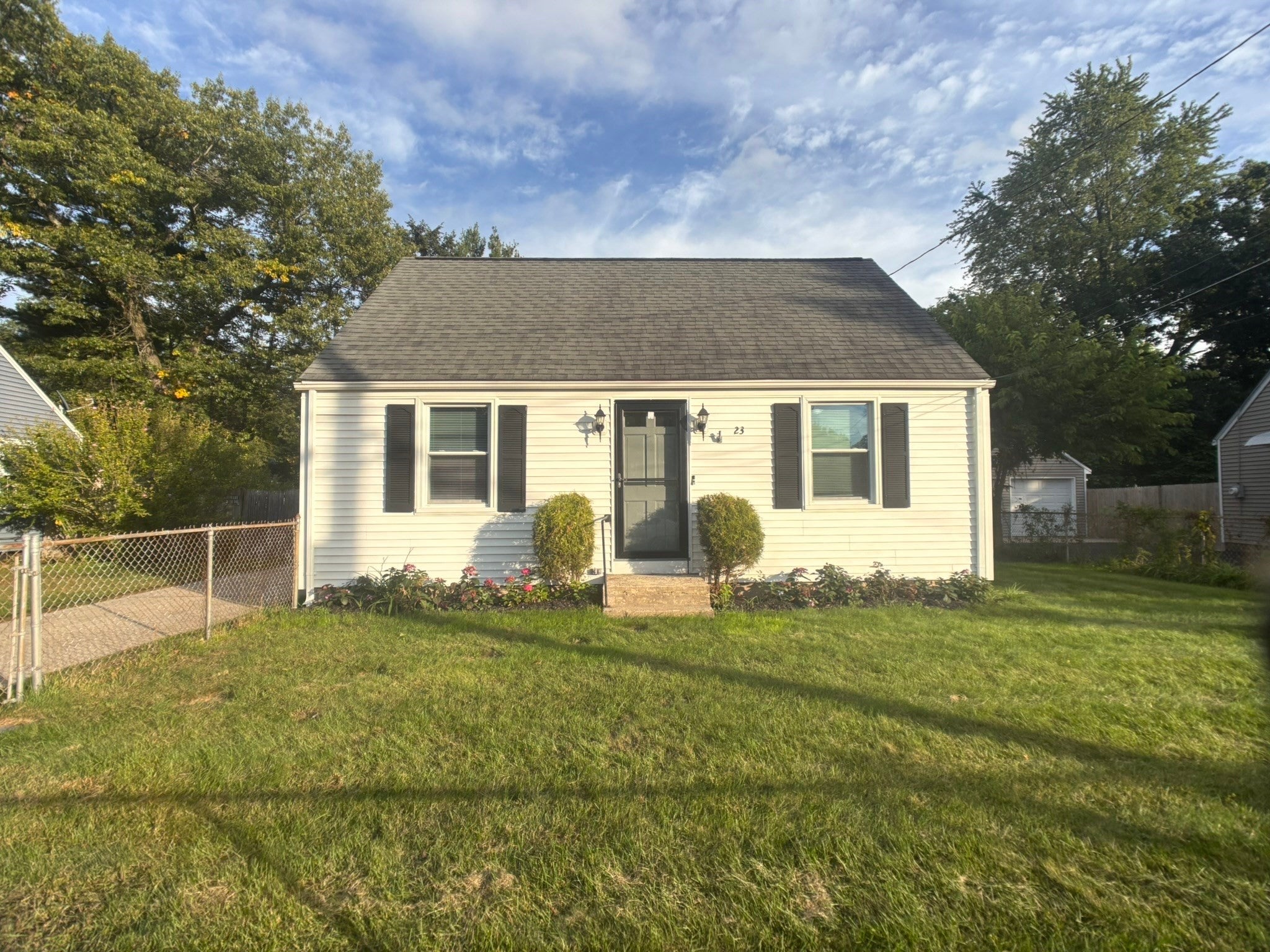 Photo of 23 Midway St, Springfield, MA