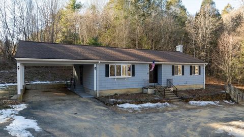 28 Long Hill Rd Brookfield MA 01506