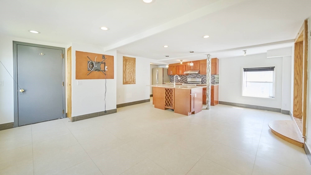 11 Beach Road 2b