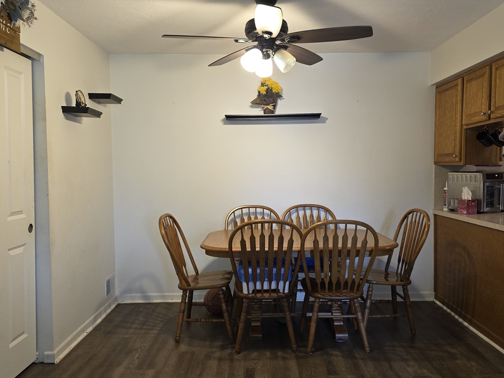 340 Sunderland Rd 14