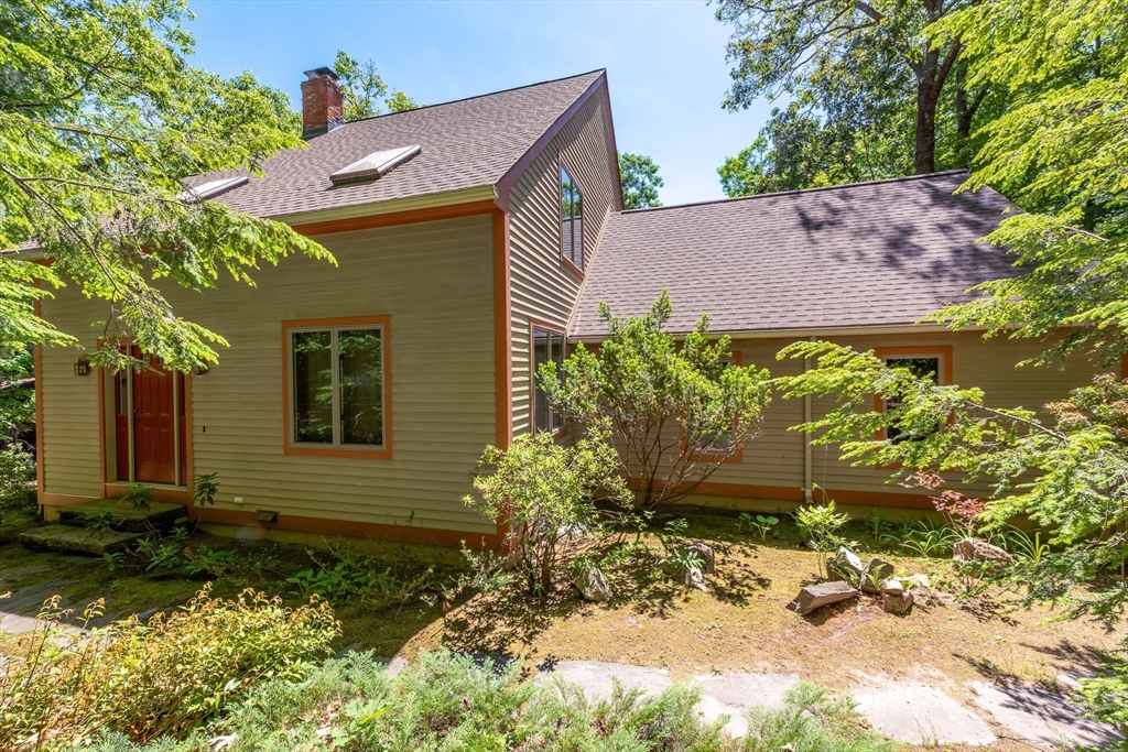 71 Morgan Cir