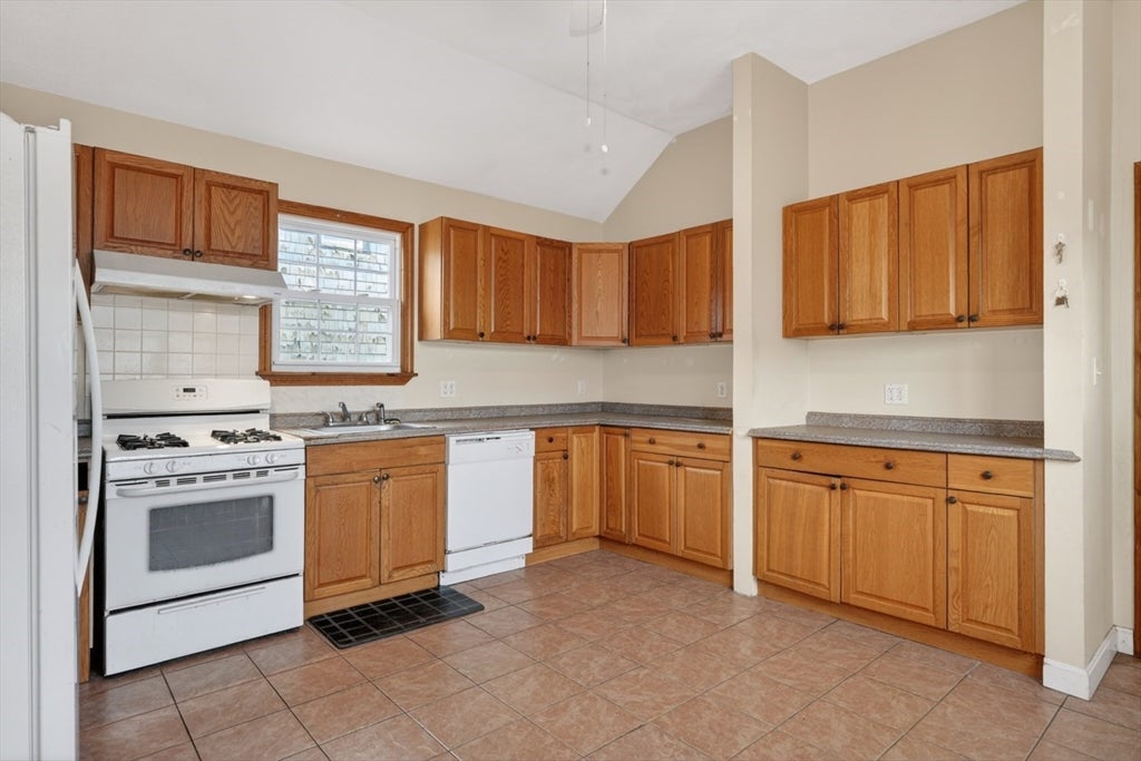 17 Mason St #2, Hudson, MA, 17 Mason St #2, Hudson, MA Photo #10