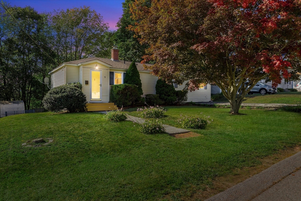 7 Carroll St