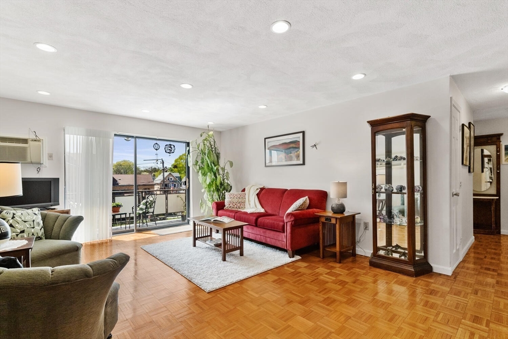 48 Bigelow Ave. 32