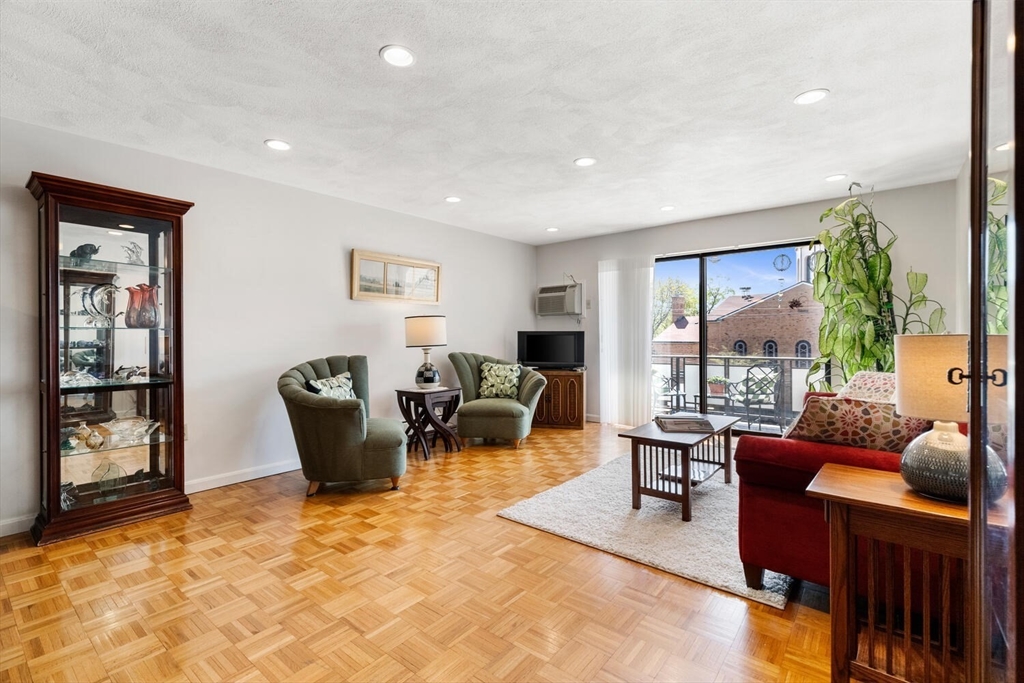 48 Bigelow Ave. 32