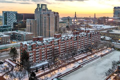 4 Canal Park PH 8 Cambridge MA 02141