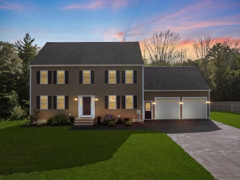 15 Carlton St Raynham MA 02767