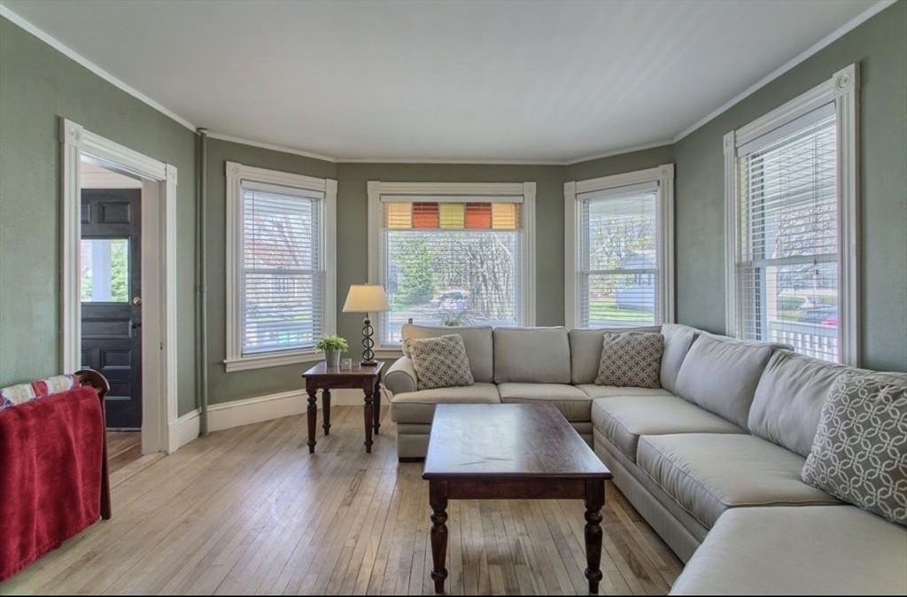 34 Emerald St