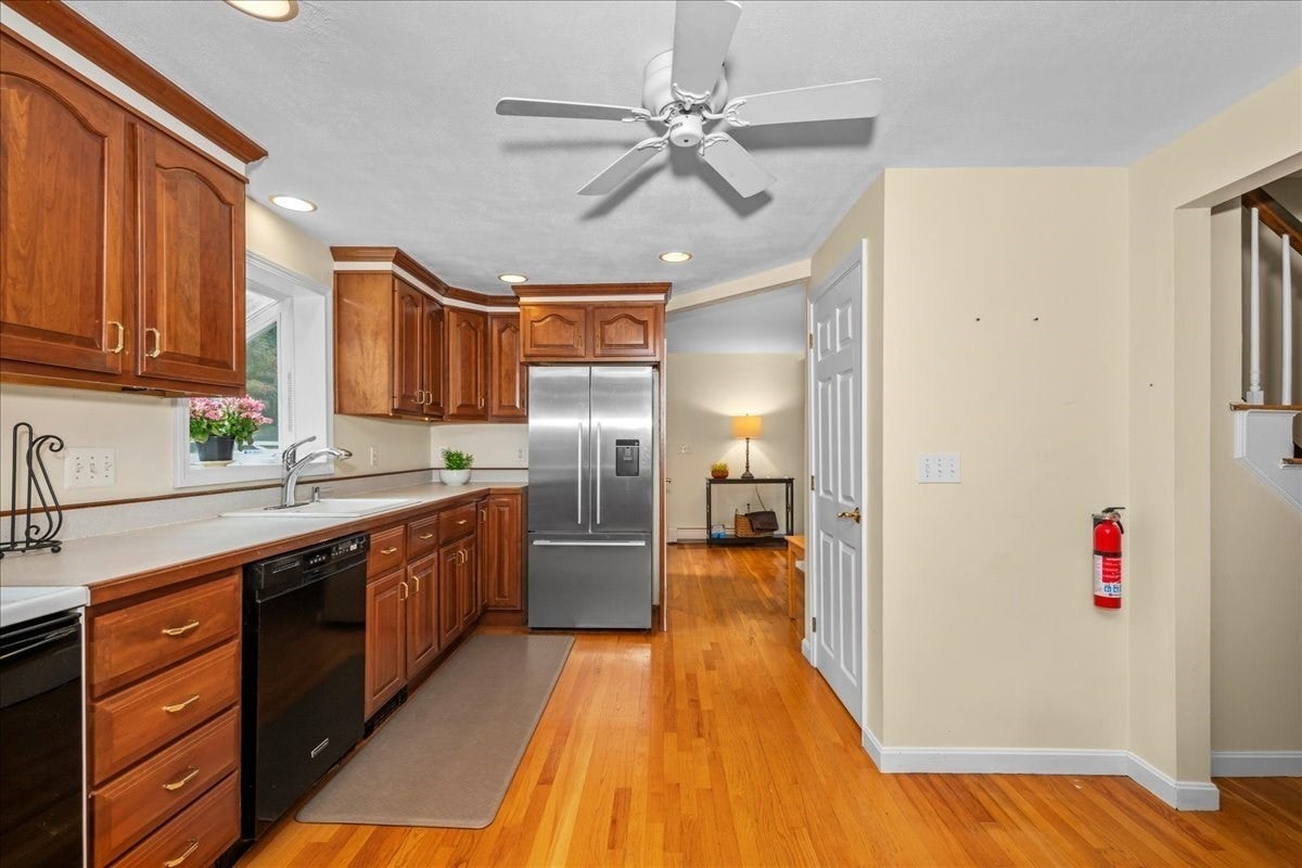 18 Fairview Drive, Southborough, MA Photo #5