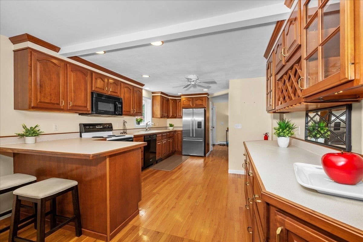 18 Fairview Drive, Southborough, MA Photo #4