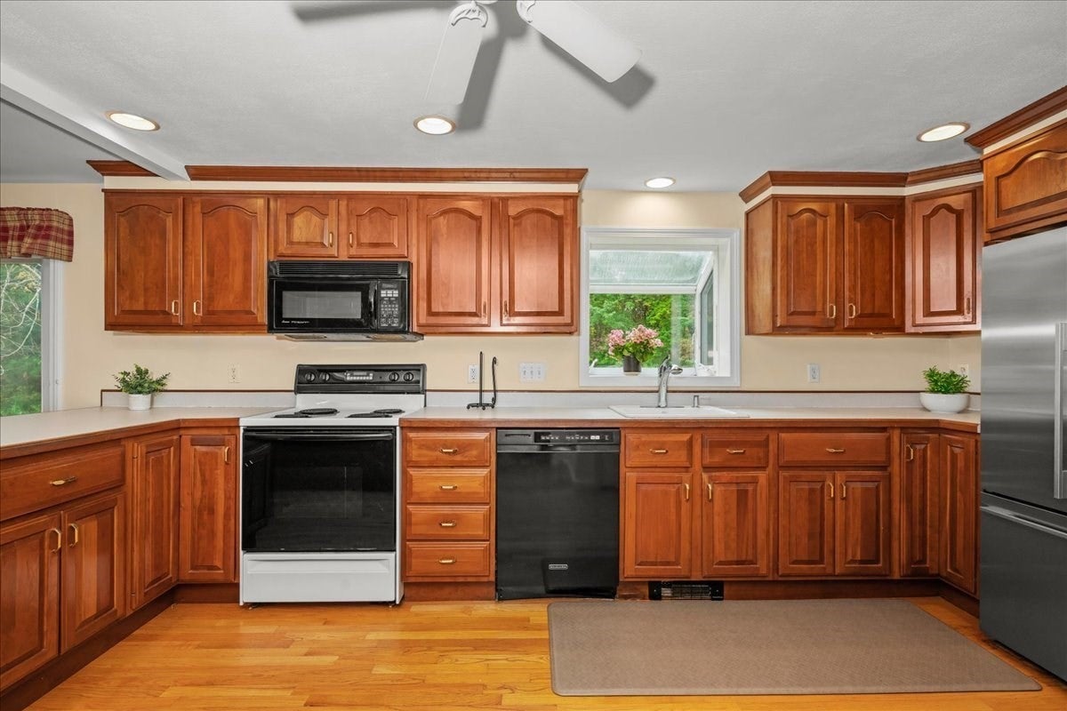 18 Fairview Drive, Southborough, MA Photo #9