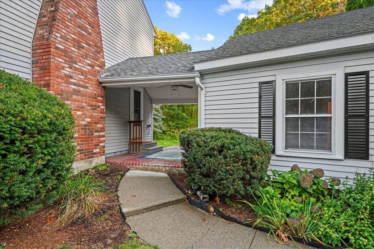 18 Fairview Drive, Southborough, MA Photo #2
