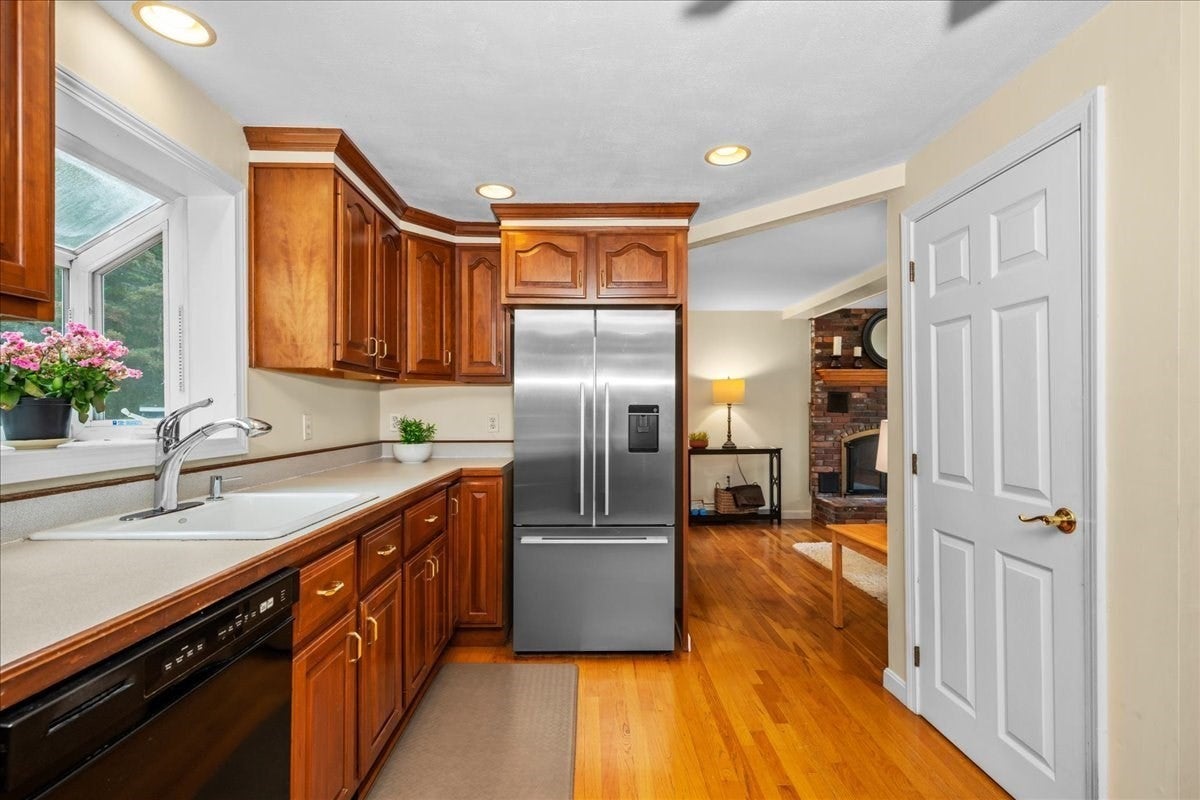 18 Fairview Drive, Southborough, MA Photo #6
