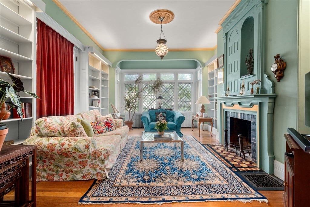186 Highland Ave