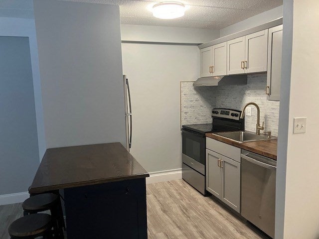 Photo of 1000 Lexington St, Waltham, MA