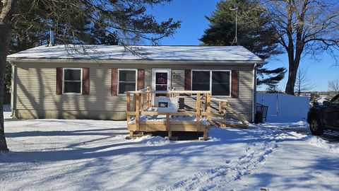 10 Gareau Ave Ware MA 01082