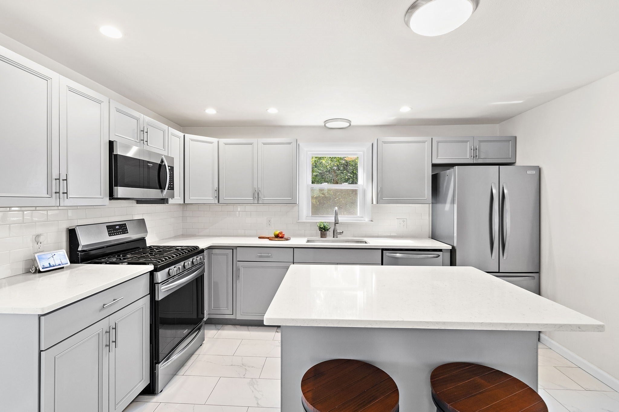 468 Underwood St, Holliston, MA, 468 Underwood St, Holliston, MA Photo #11