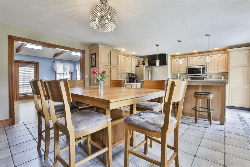 6 Phaneuf St, Middleton, MA Photo #7
