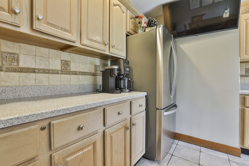 6 Phaneuf St, Middleton, MA Photo #8