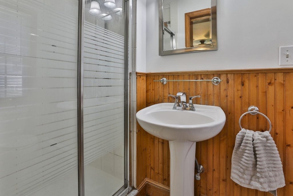 6 Phaneuf St, Middleton, MA Photo #32