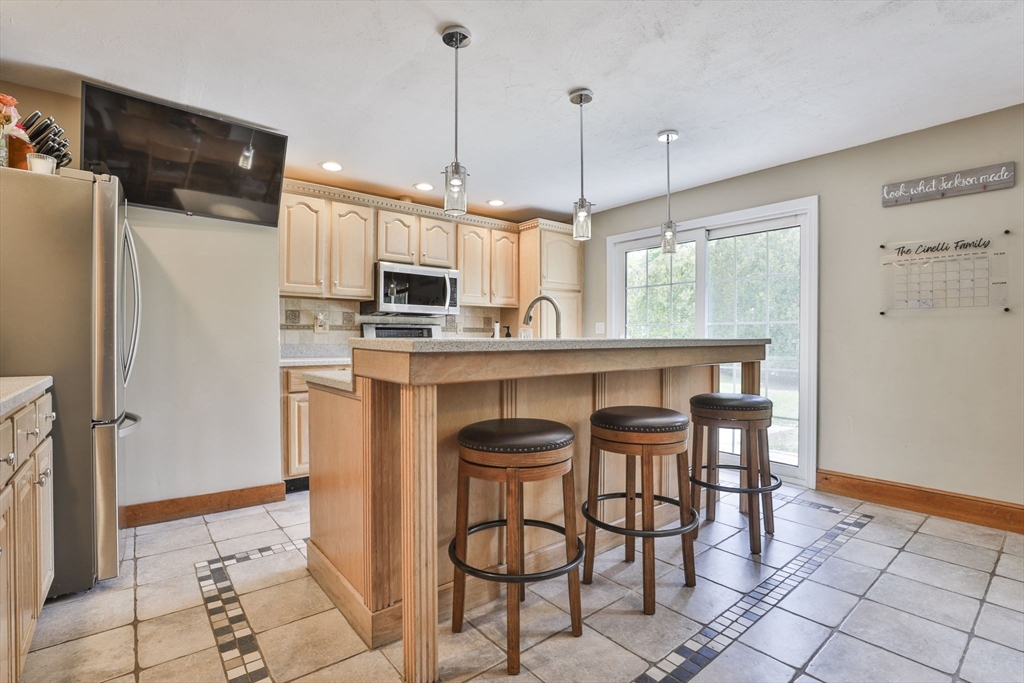 6 Phaneuf St, Middleton, MA Photo #4
