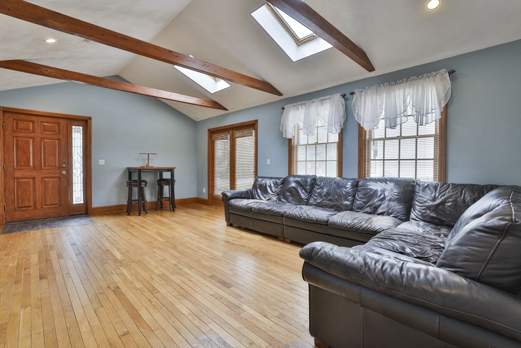 6 Phaneuf St, Middleton, MA Photo #12