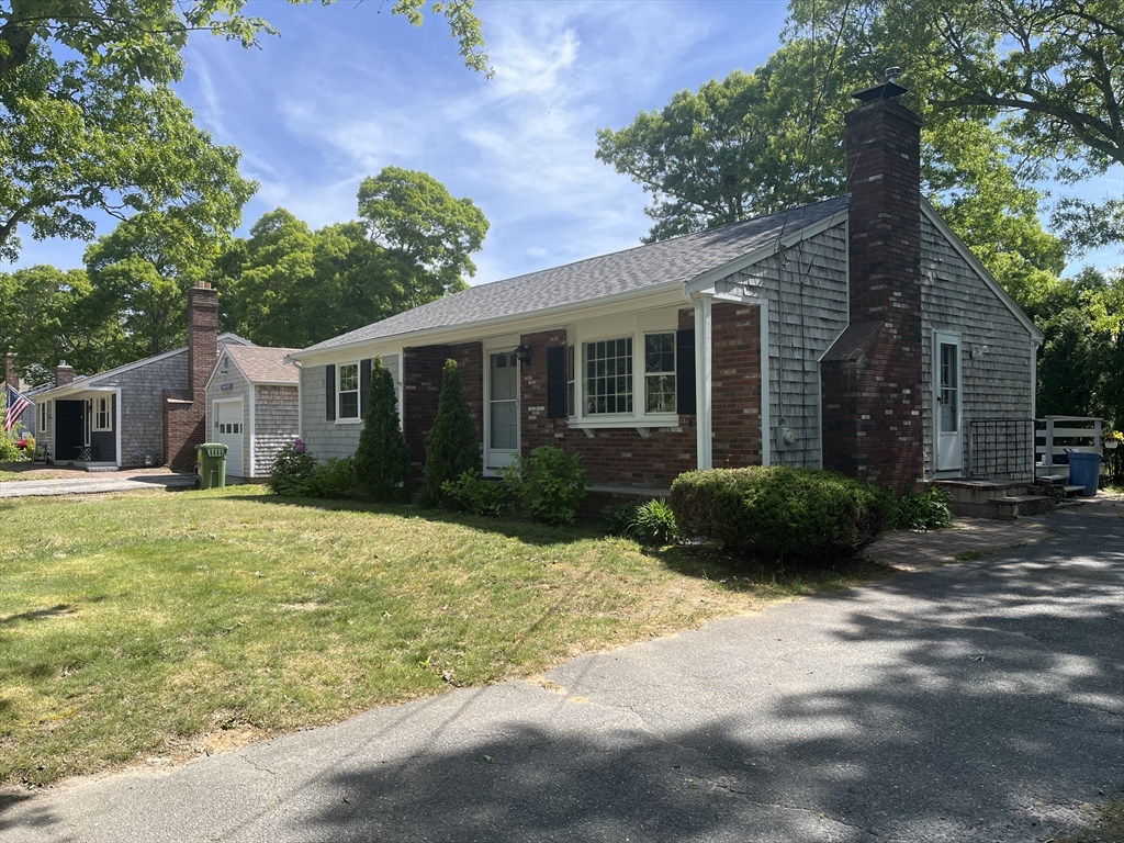 90 Castlewood Circle