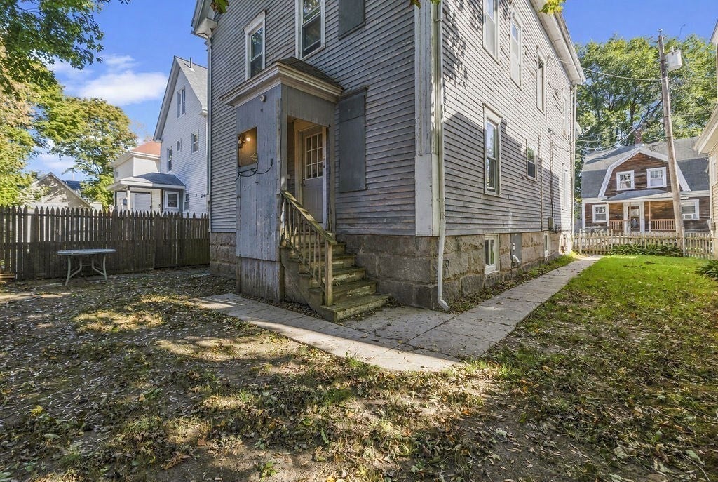 45 Pierce St, New Bedford, MA Photo #4