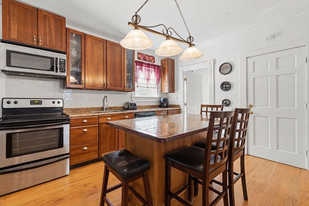 45 Pierce St, New Bedford, MA Photo #7