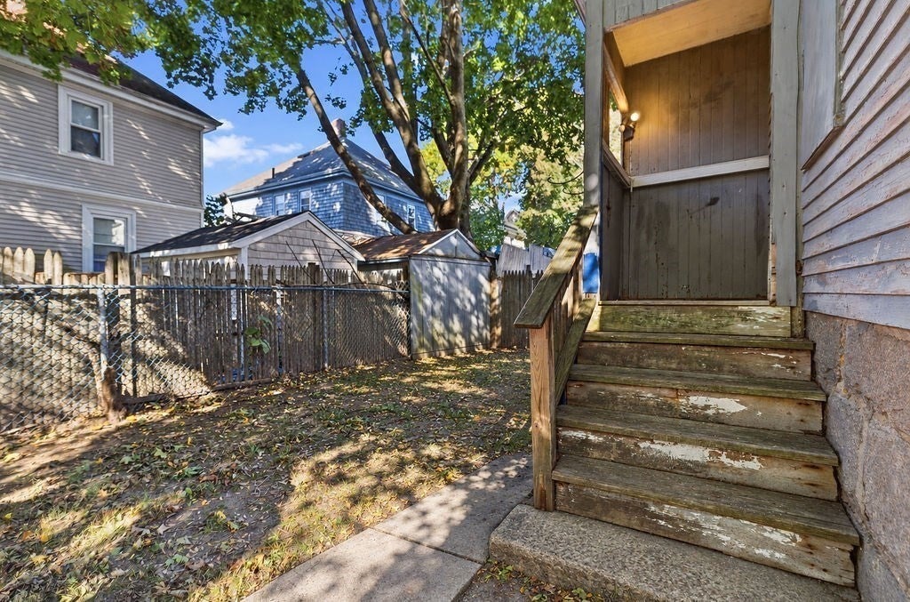 45 Pierce St, New Bedford, MA Photo #6