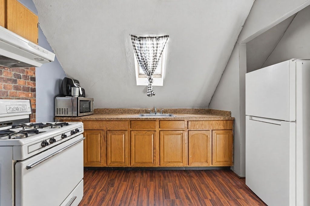 45 Pierce St, New Bedford, MA Photo #35