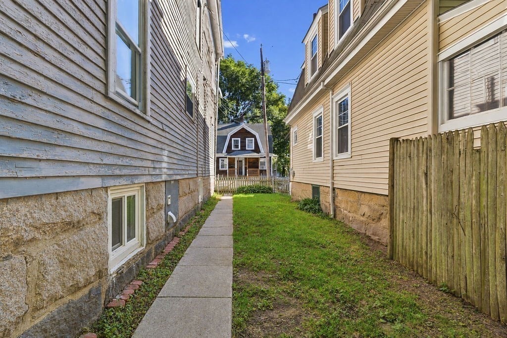 45 Pierce St, New Bedford, MA Photo #5