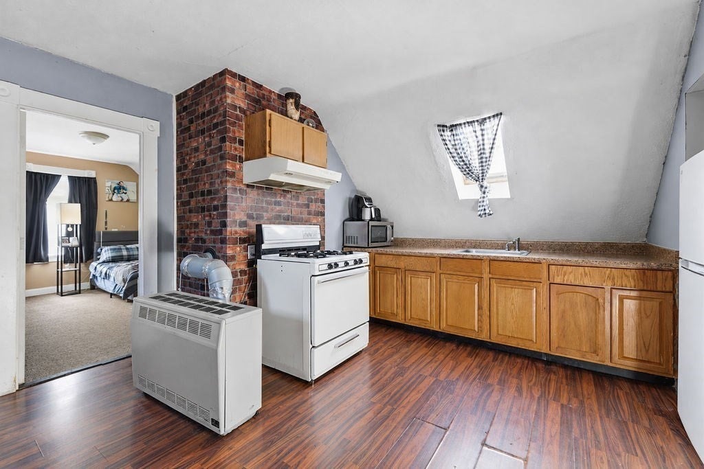 45 Pierce St, New Bedford, MA Photo #34